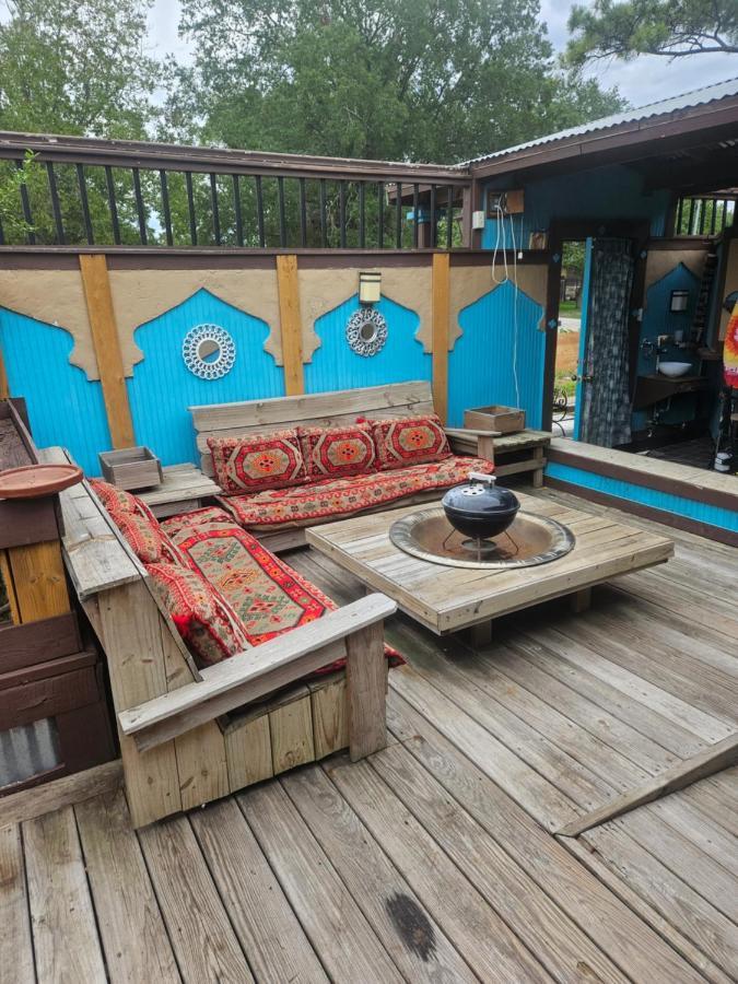Reststop Hostel Хюстън Екстериор снимка