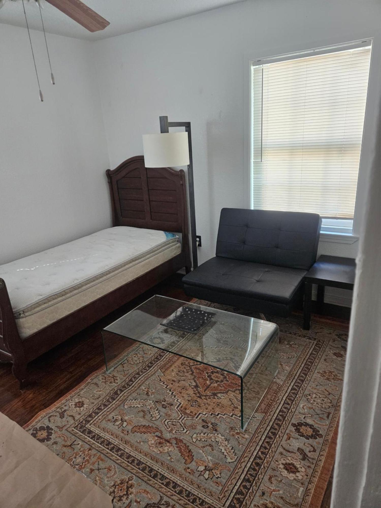 Reststop Hostel Хюстън Екстериор снимка